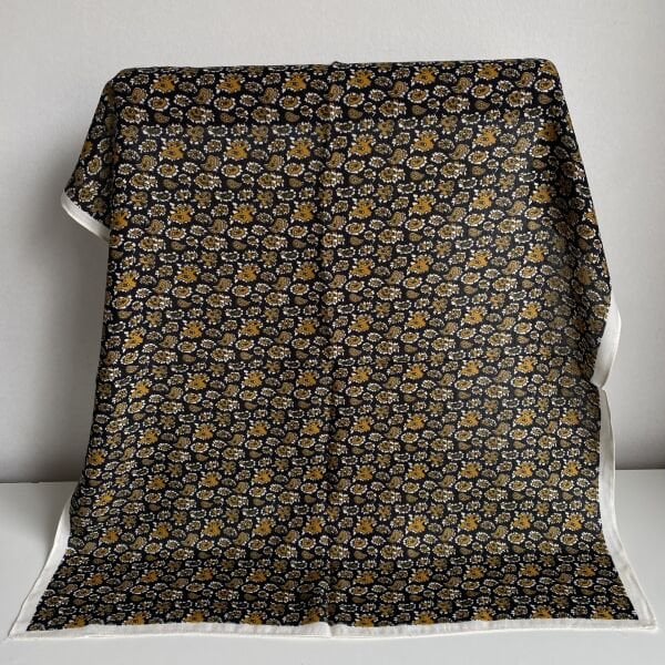 Sarı Çiçek Desenli Şal 70*70