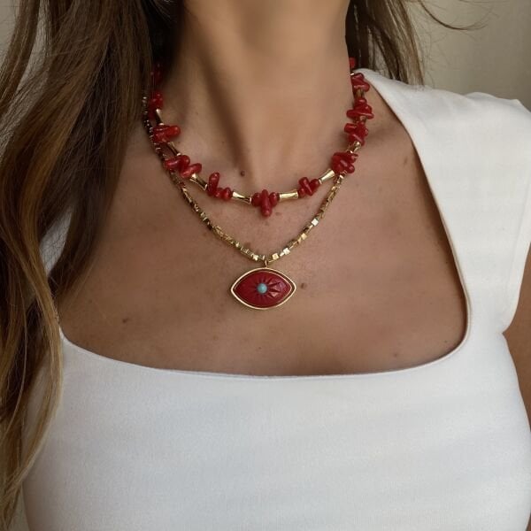 Kırmızı Gözlü Gold Küp Kolye