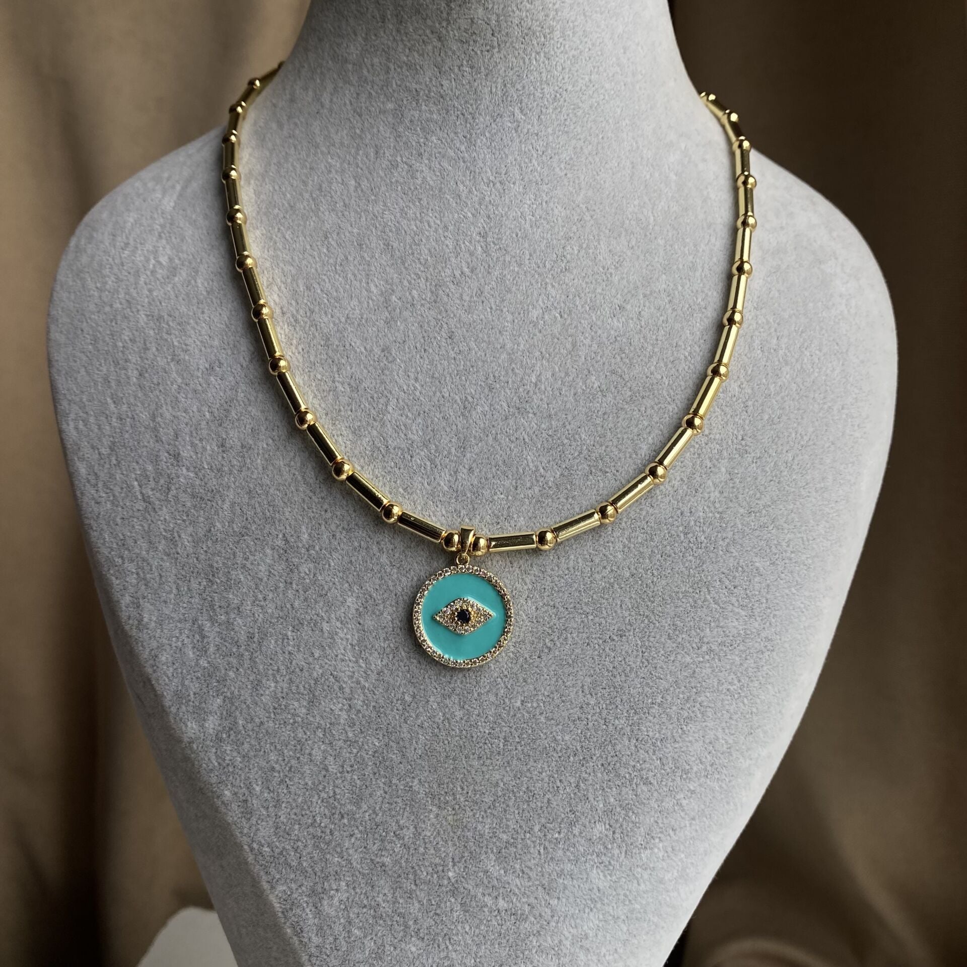 Su Yeşili Taşlı Göz Kolye