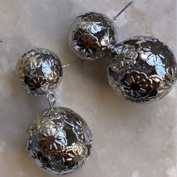 Silver Desenli Top Küpe