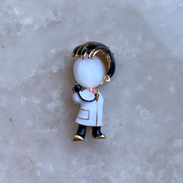 Doktor Broş