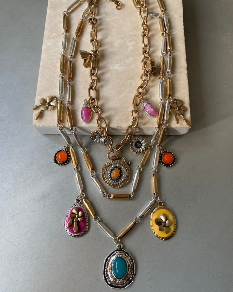 Marka Üçlü Charm Kolye