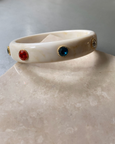 Beyaz Renkli Taşlı Akrilik Bilezik