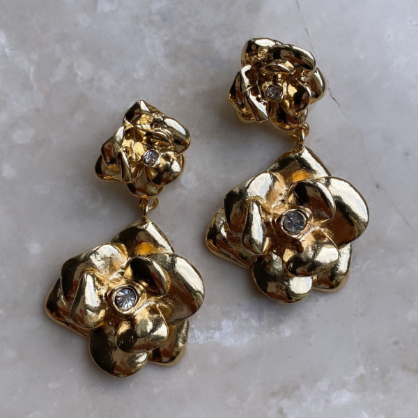 Gold Taşlı Çiçek Küpe