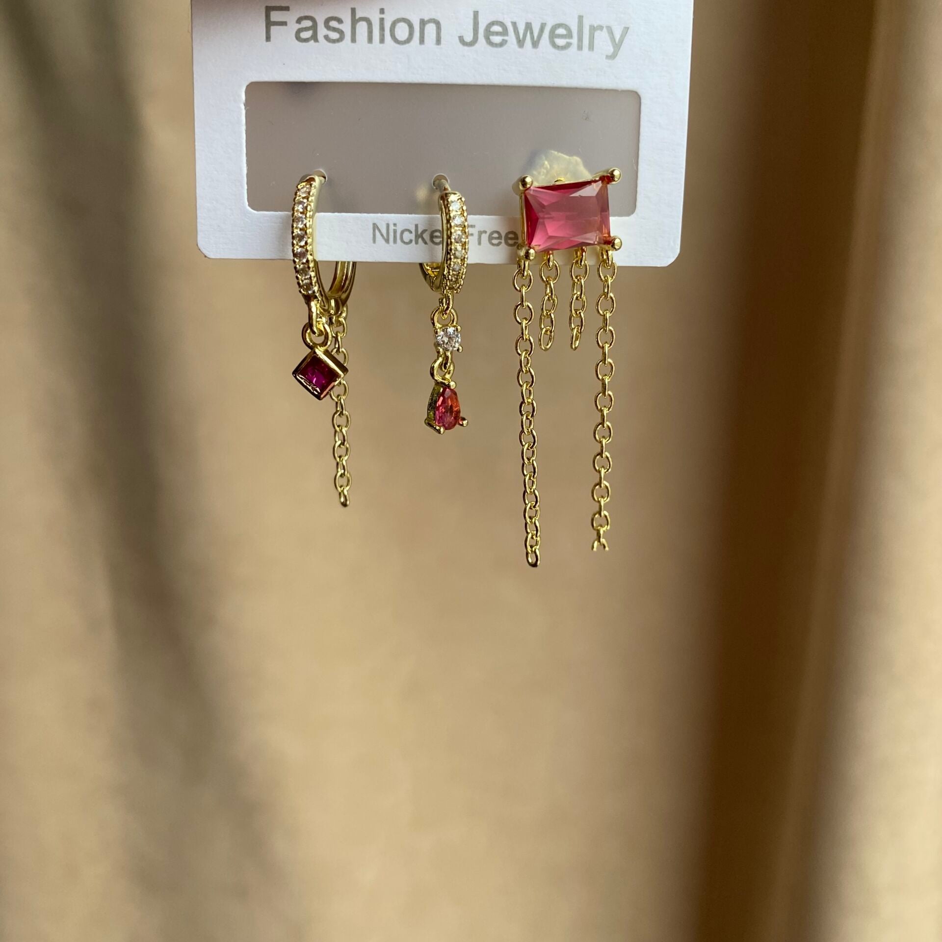 Üçlü Pembe Taşlı Zincirli Set Küpe