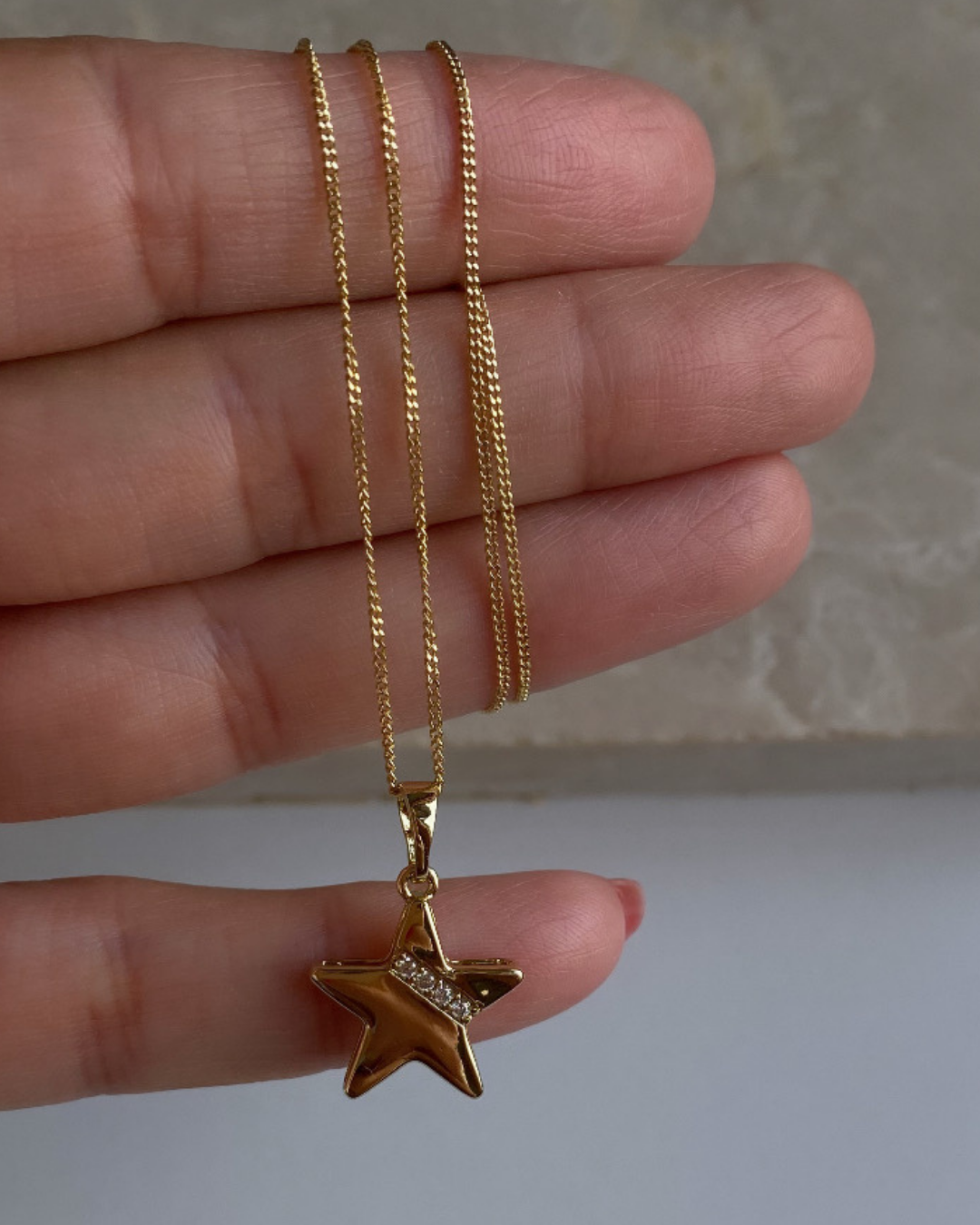 Özel Seri Yıldız Kolye