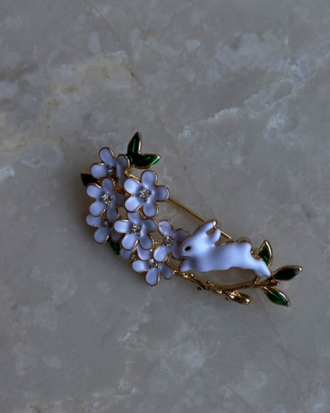 Çiçekli Tavşan Broş