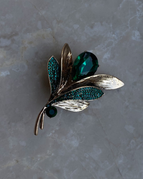Yeşil Taşlı Yaprak Broş
