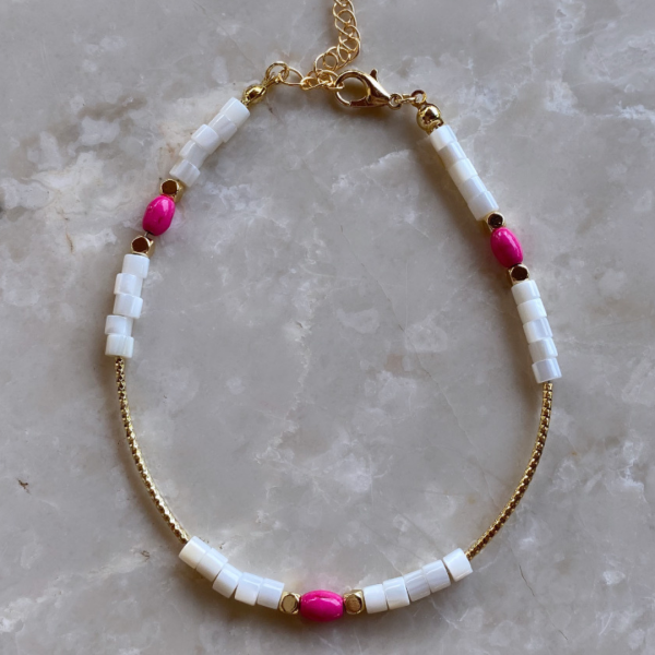 Pembe Boncuklu Sedef Halhal