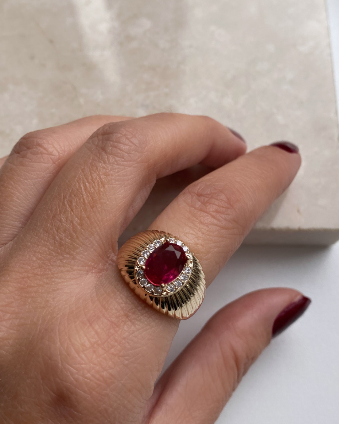 Özel Seri Ayarlanabilir Pembe Oval Yüzük