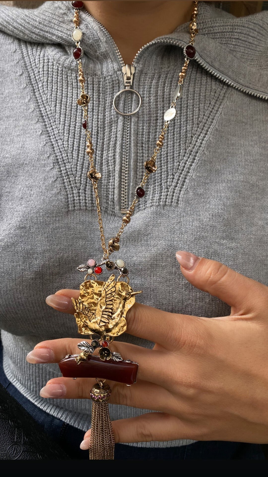 Marka Model Zincir Detaylı Kolye