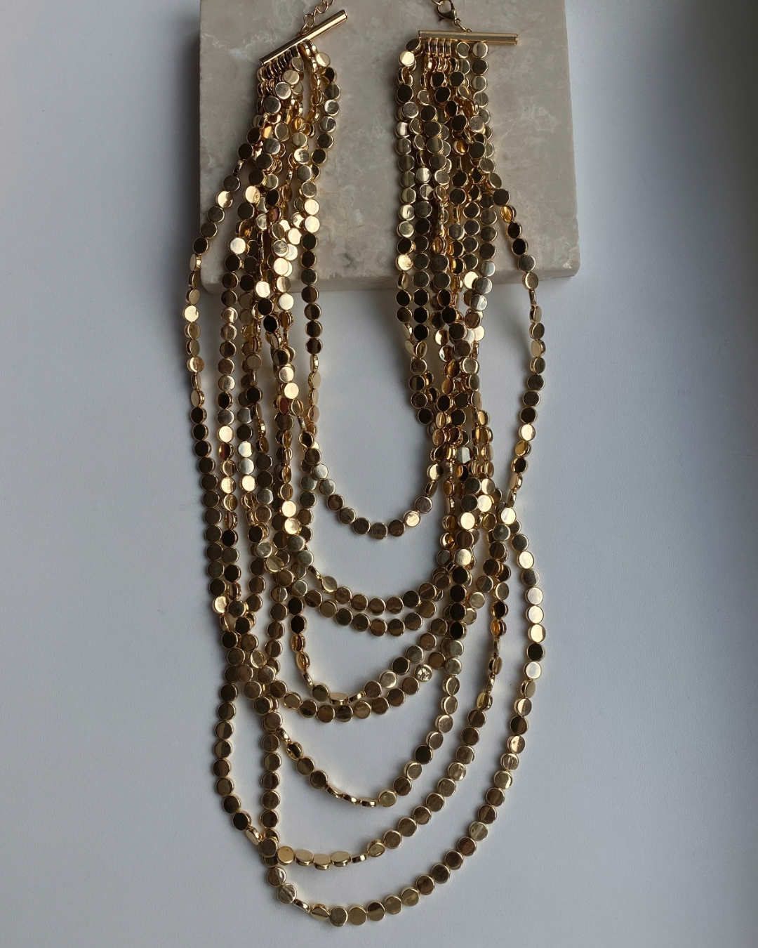 Marka Model Çoklu Pul Kolye