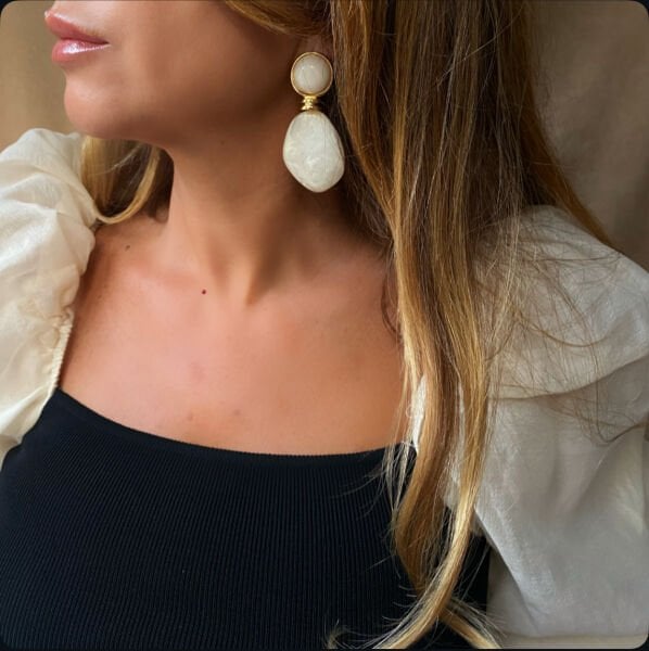 Marka Model Ekru Küpe