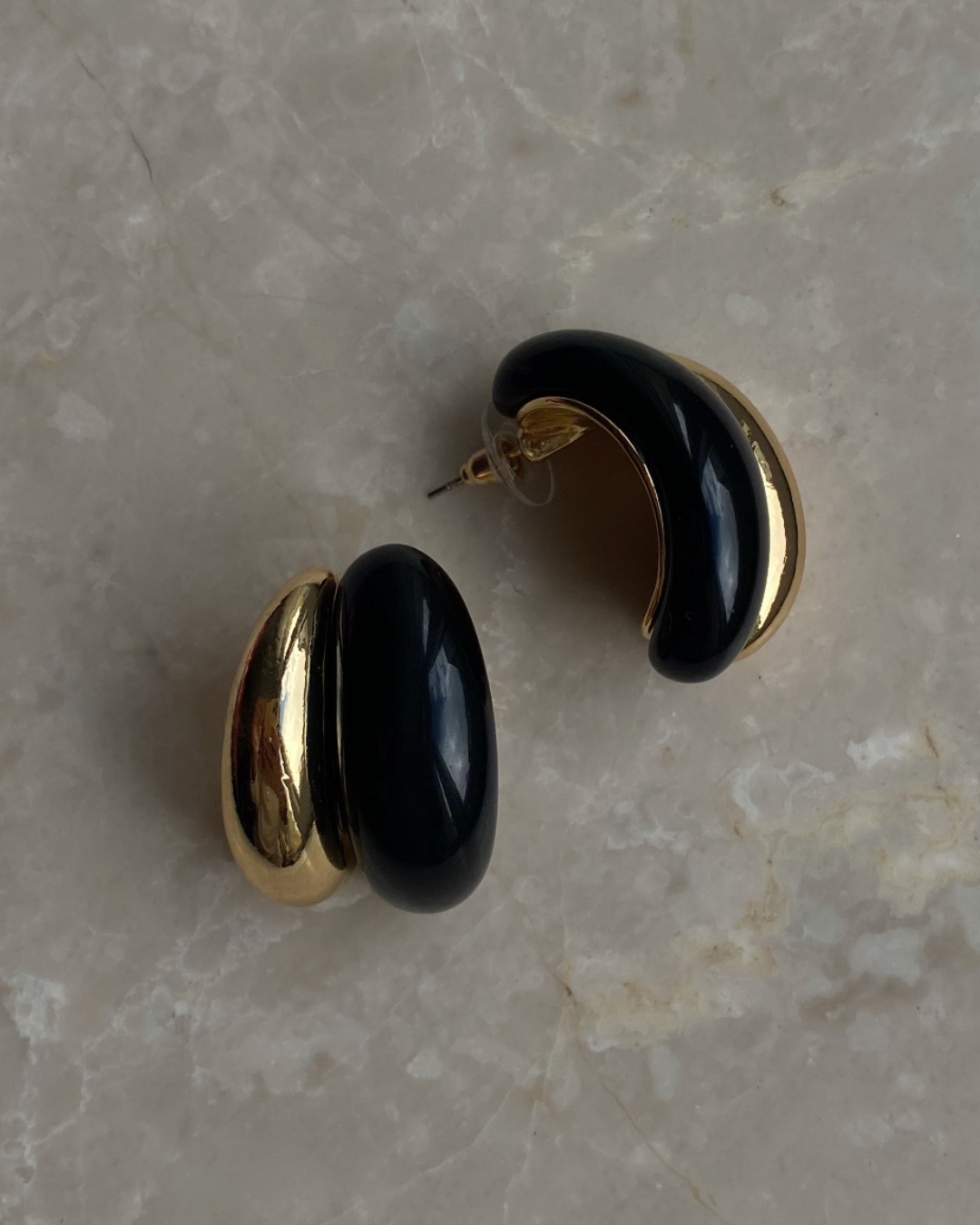 Marka Model Gold Siyah Küpe