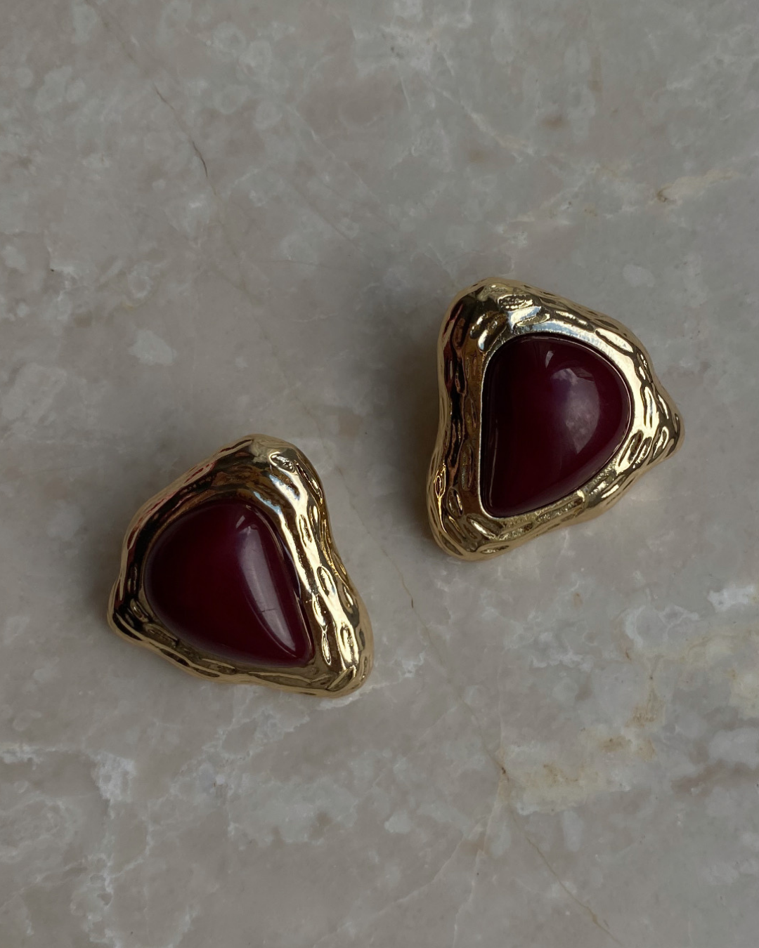 Marka Model Bordo Üçgen Küpe