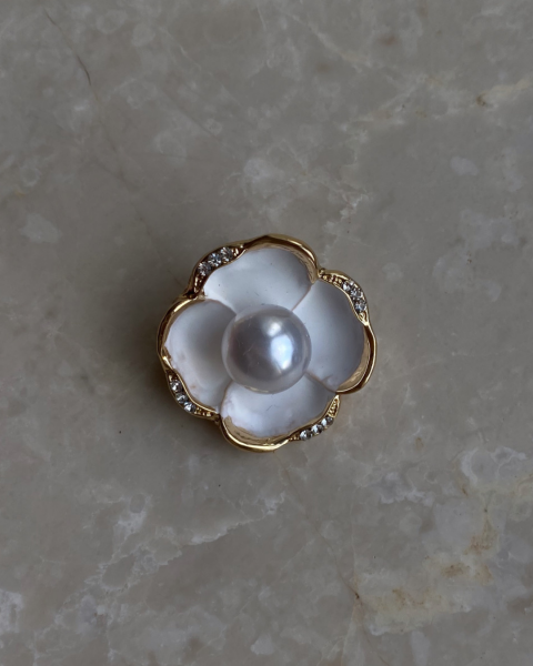 İncili Taşlı Yonca Broş