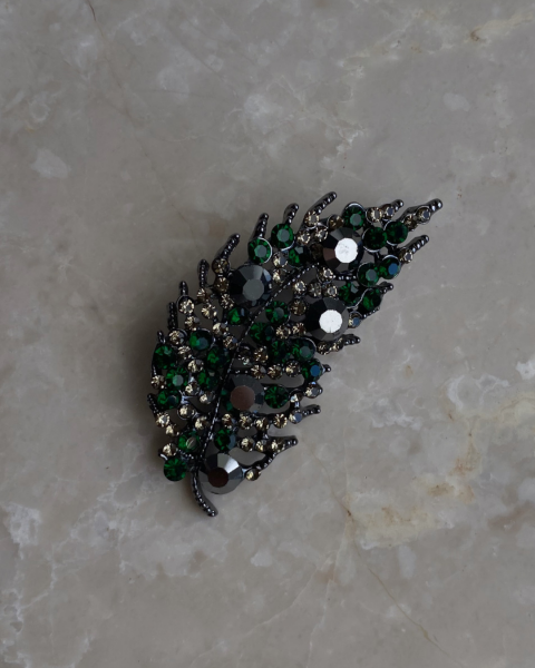Yeşil Taşlı Yaprak Broş