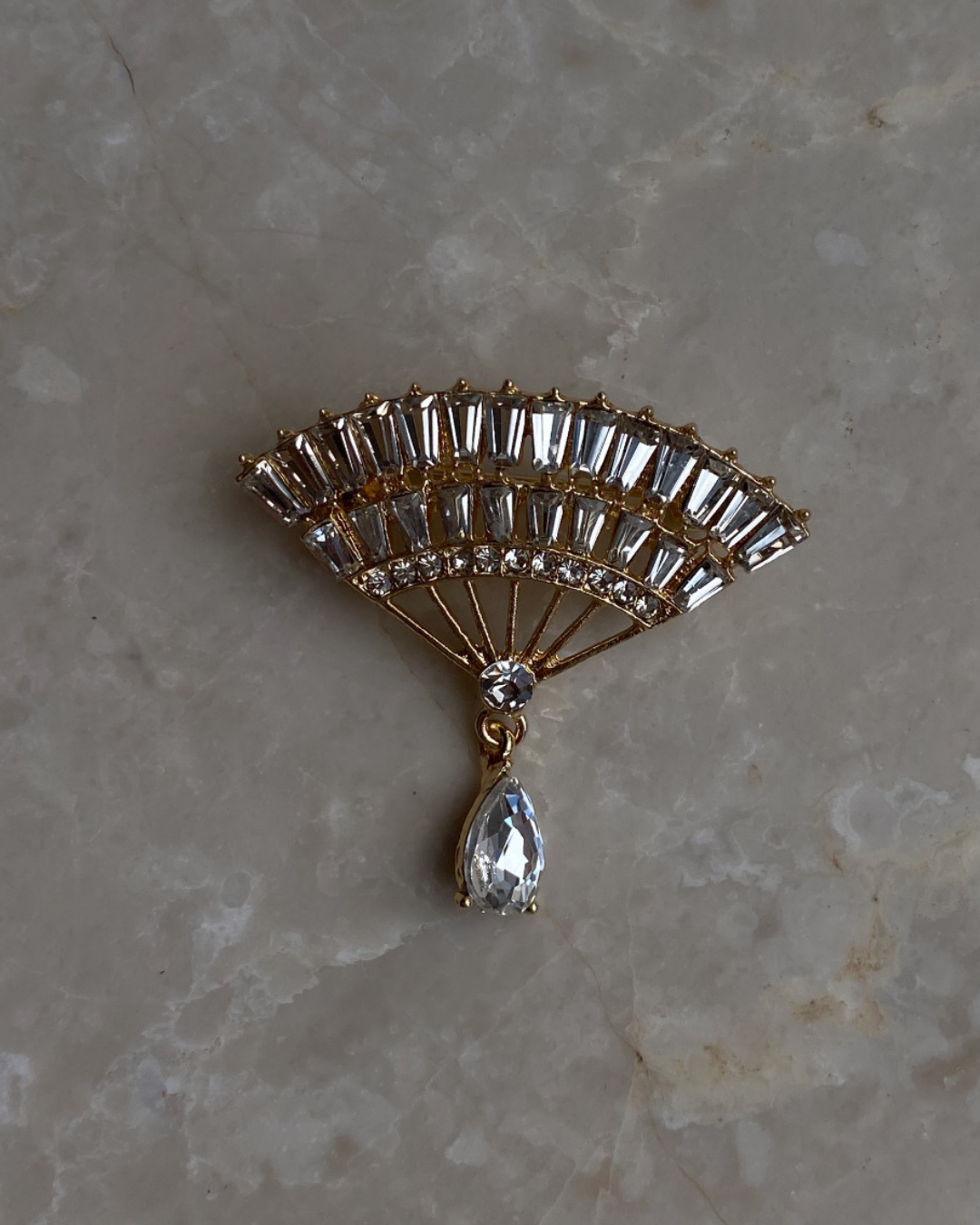 Damla Taşlı Yelpaze Broş